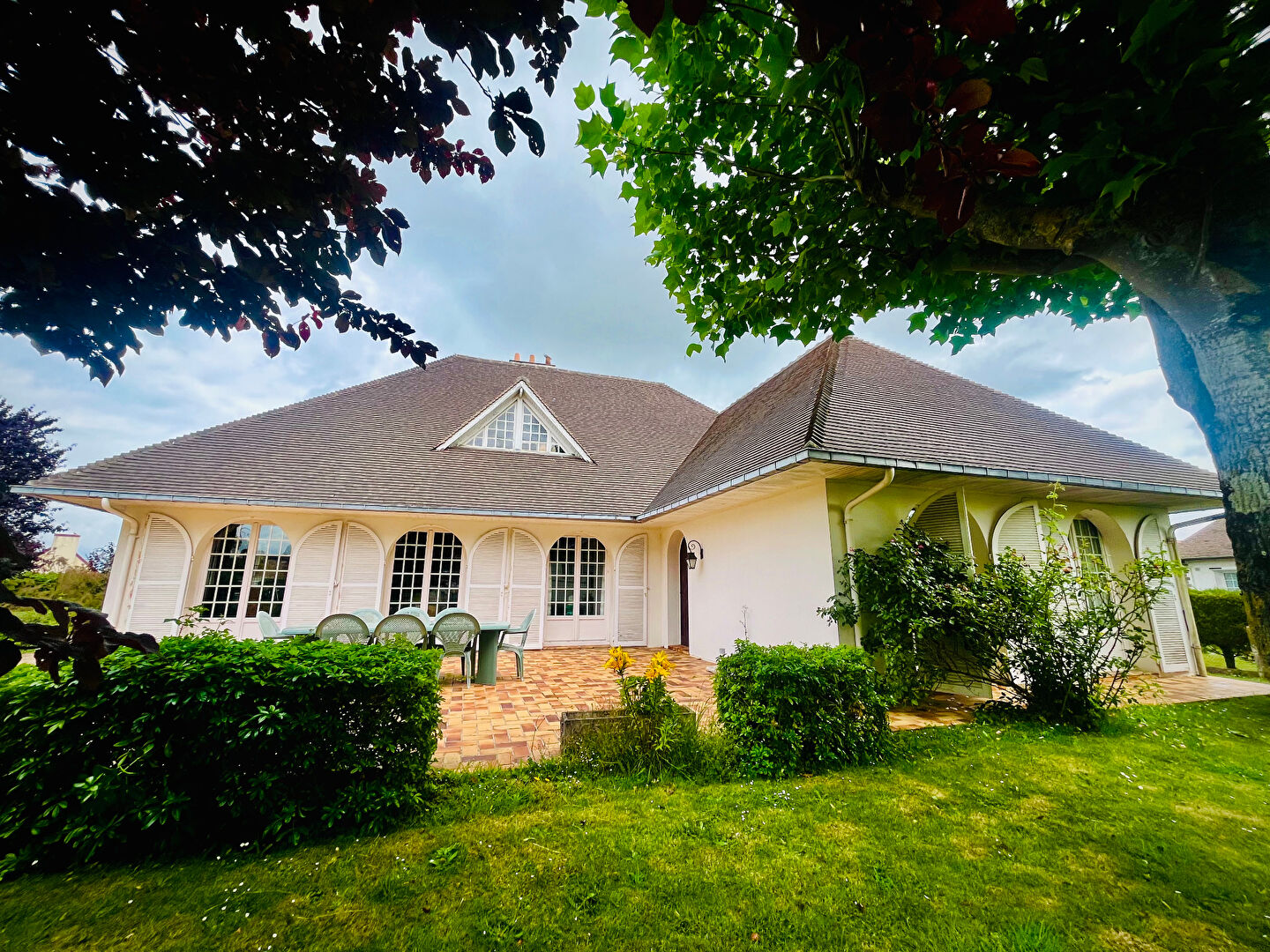 MAISON INDIVIDUELLE 7 PIECES SUR SOUS-SOL COMPLET