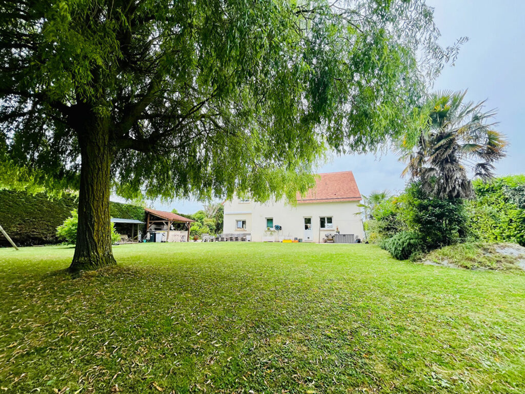 MAISON D’ARCHITECTE 8 PIECES  JARDIN ARBORE AXE CAEN-LA MER