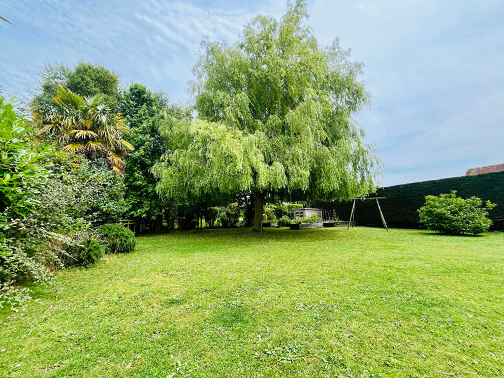 MAISON D’ARCHITECTE 8 PIECES  JARDIN ARBORE AXE CAEN-LA MER