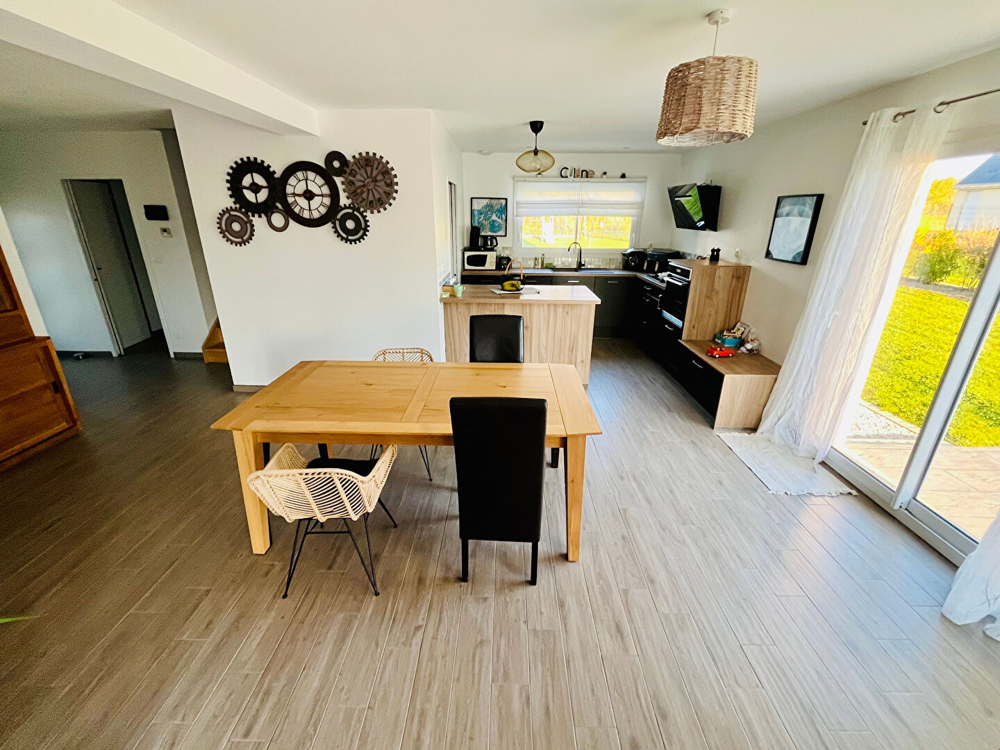 MAISON INDIVIDUELLE RECENTE 6 Chambres EN PARFAIT ETAT